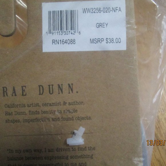 New Rae Dunn BE KIND Womens Gray Slide Slippers - Picture 11 of 16